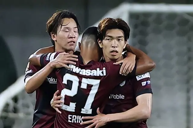 yid, 春亚泰效力